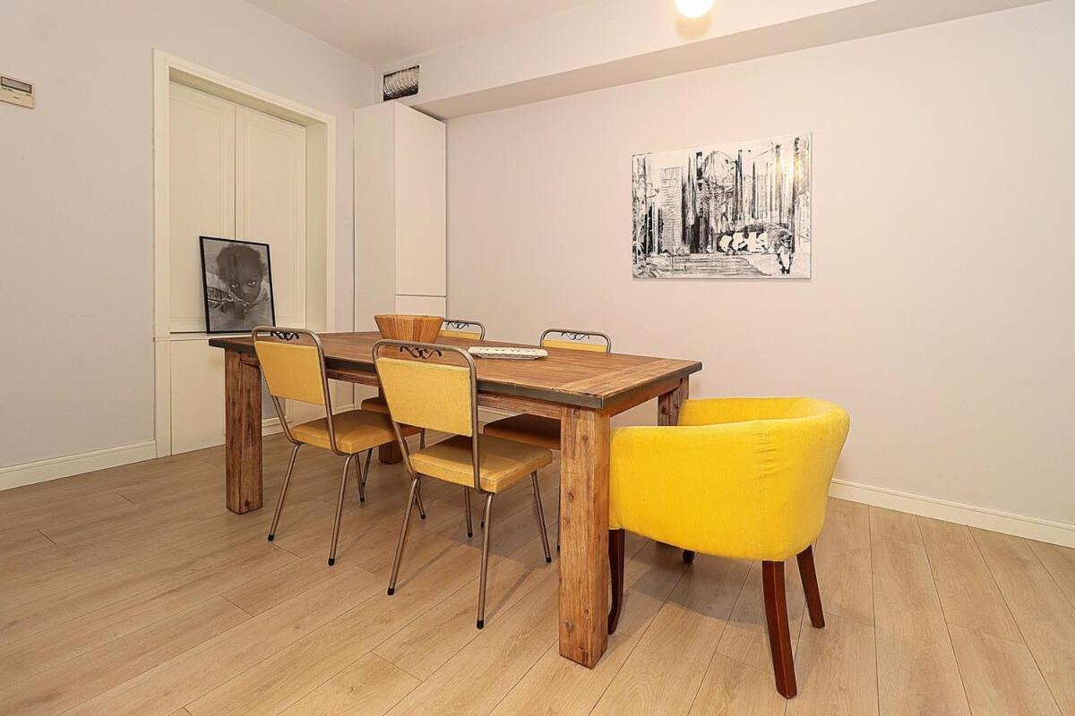 Apartment Mtatsminda Cozy Apt: & Comfy - By Wehost *