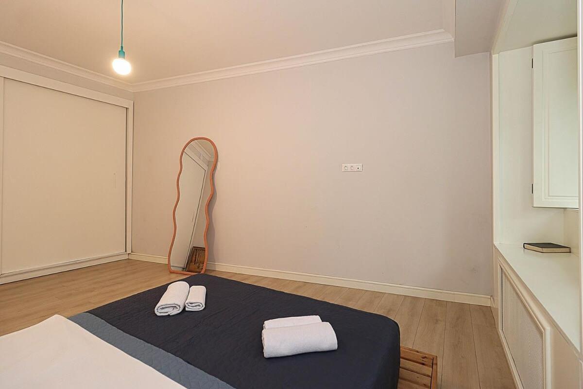 Apartment Mtatsminda Cozy Apt: & Comfy - By Wehost Tbilisi