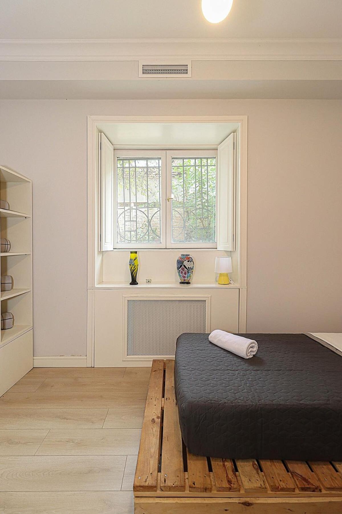 Mtatsminda Cozy Apt: & Comfy - By Wehost Apartment *