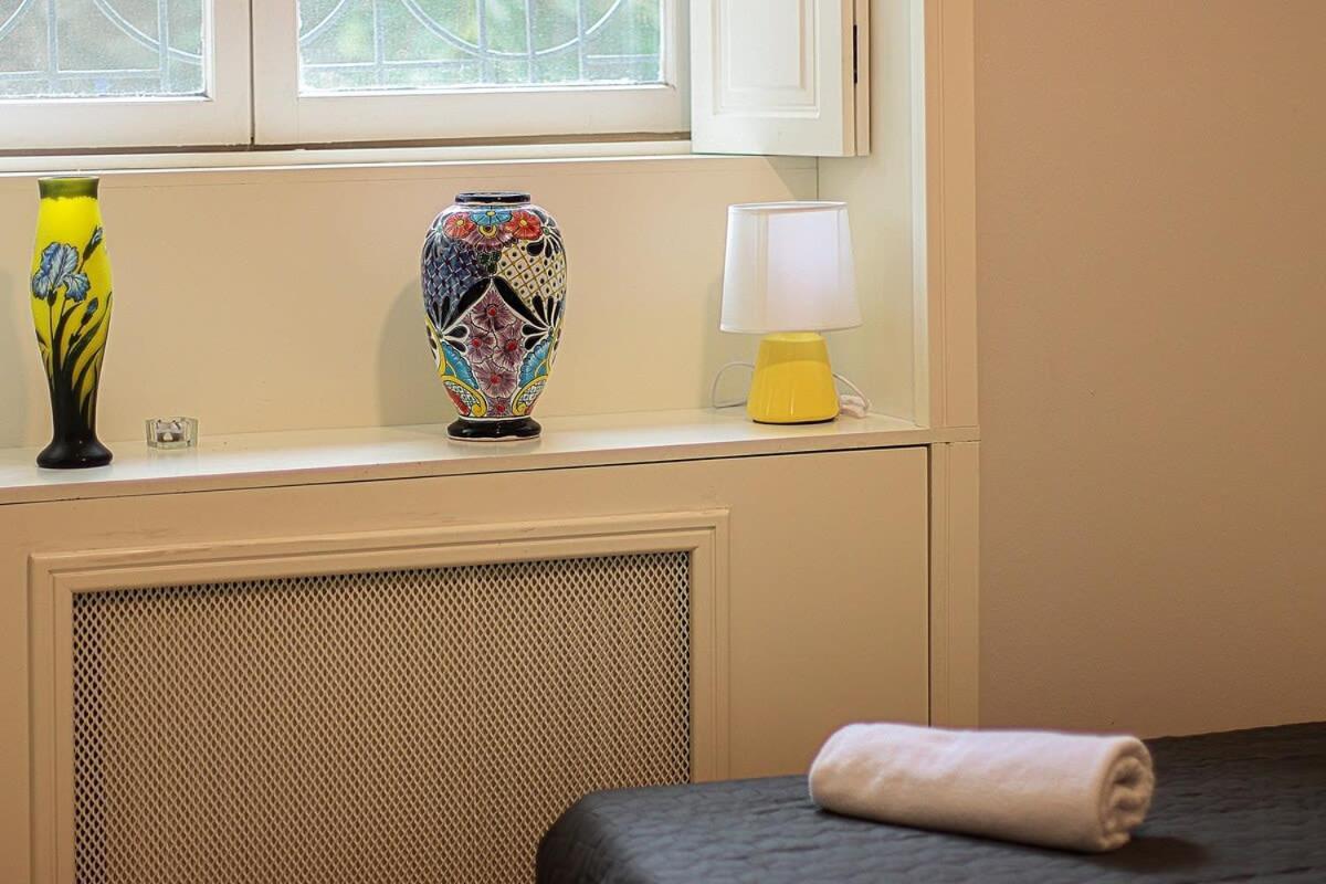 Mtatsminda Cozy Apt: & Comfy - By Wehost Tbilisi