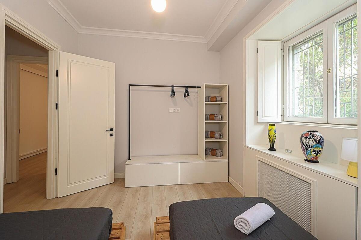 Mtatsminda Cozy Apt: & Comfy - By Wehost Tbilisi