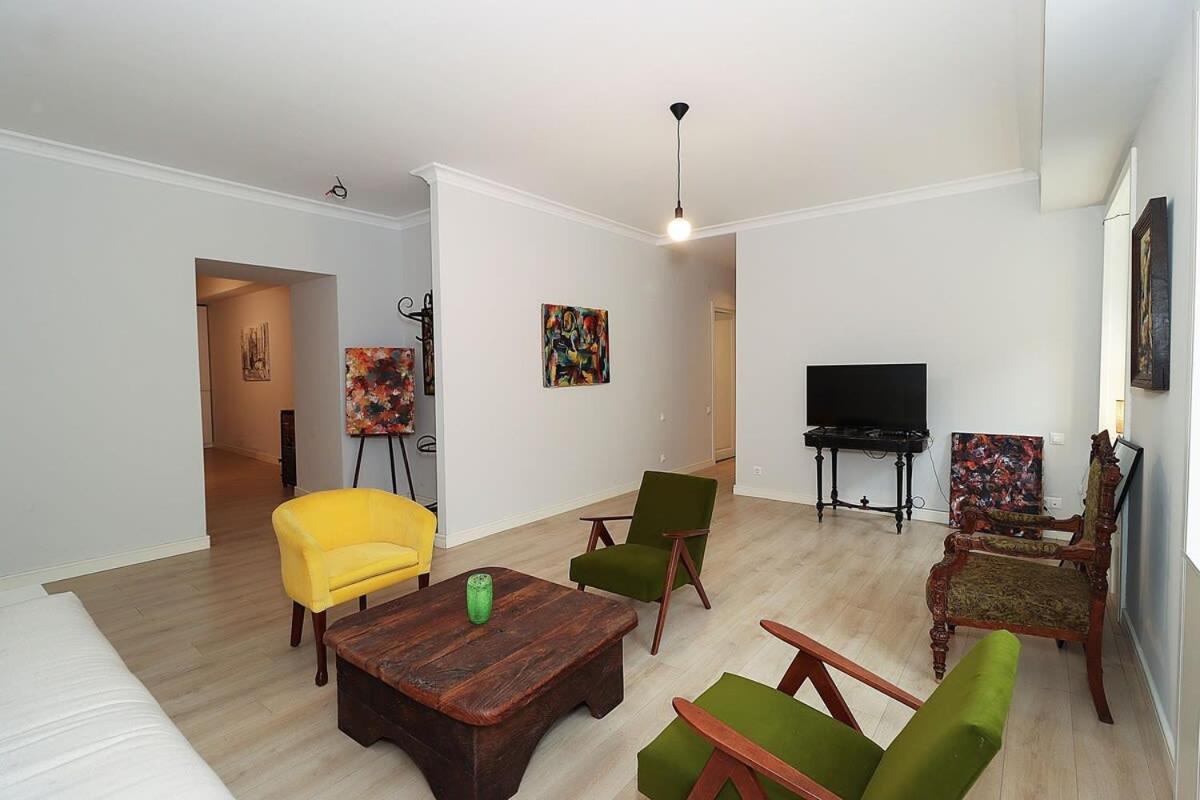 Mtatsminda Cozy Apt: & Comfy - By Wehost Apartment Tbilisi