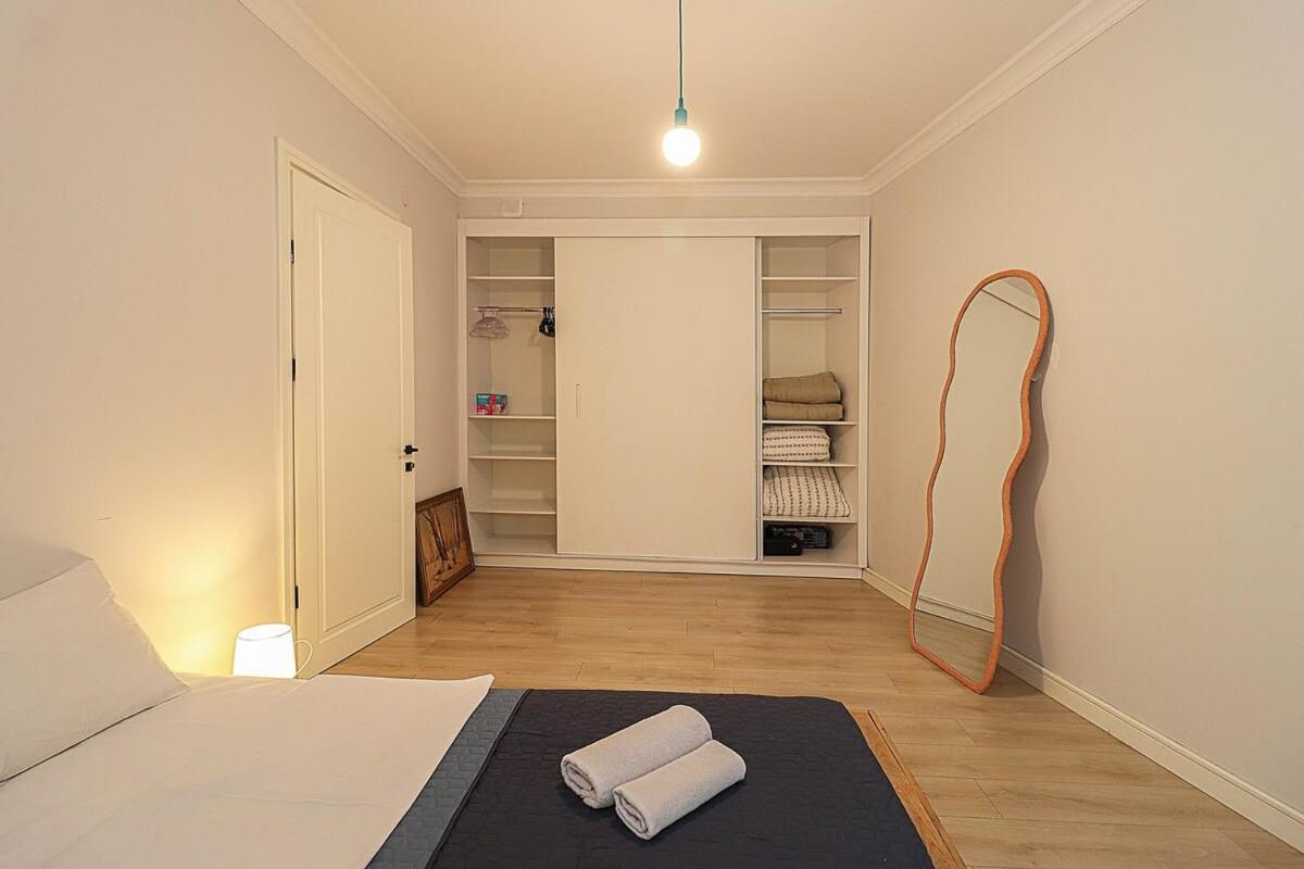 Mtatsminda Cozy Apt: & Comfy - By Wehost