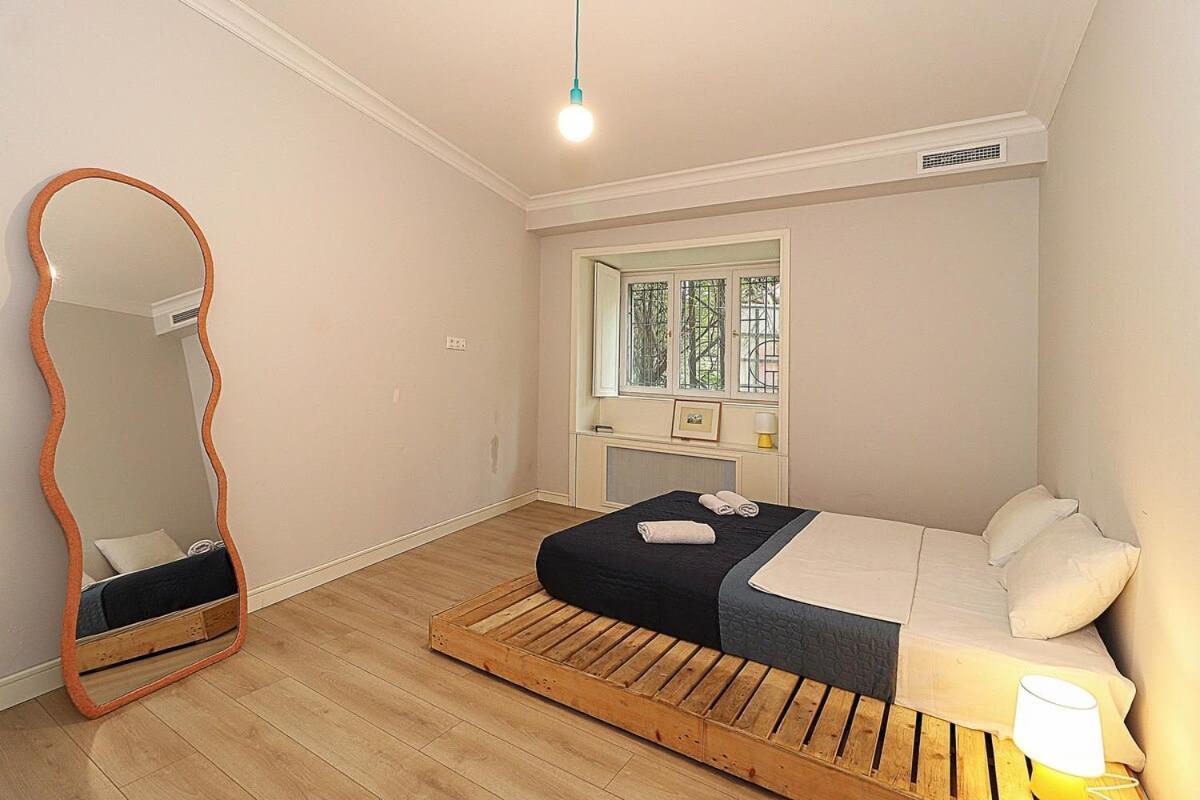 Mtatsminda Cozy Apt: & Comfy - By Wehost * Tiflis
